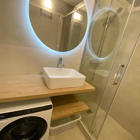 Les Pieds Dans L'eau -